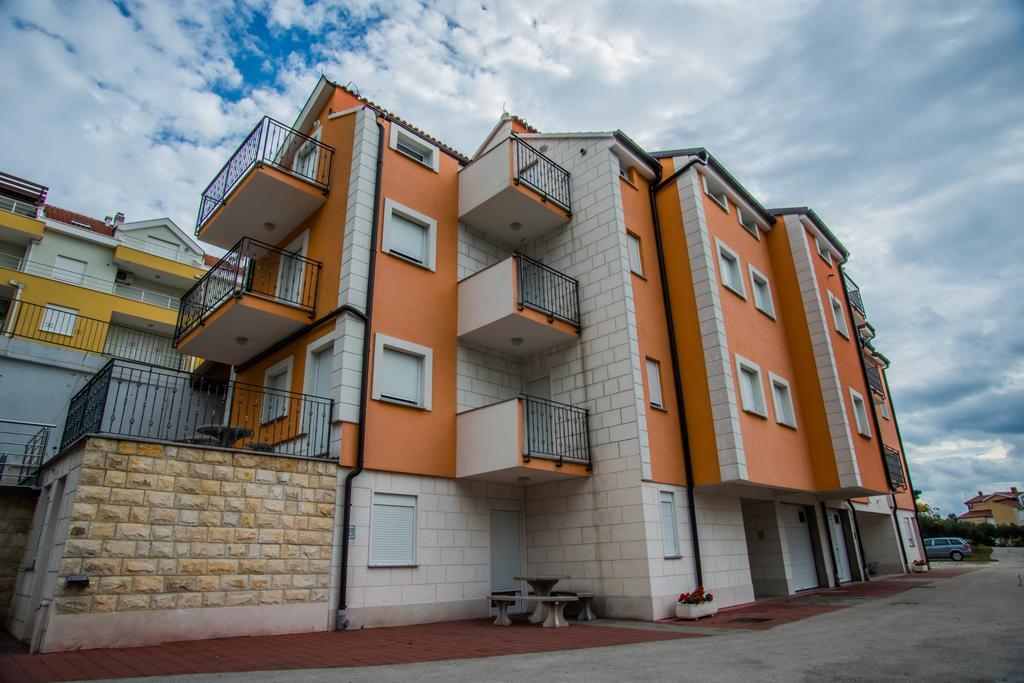 Apartments Nina Promajna Exterior foto